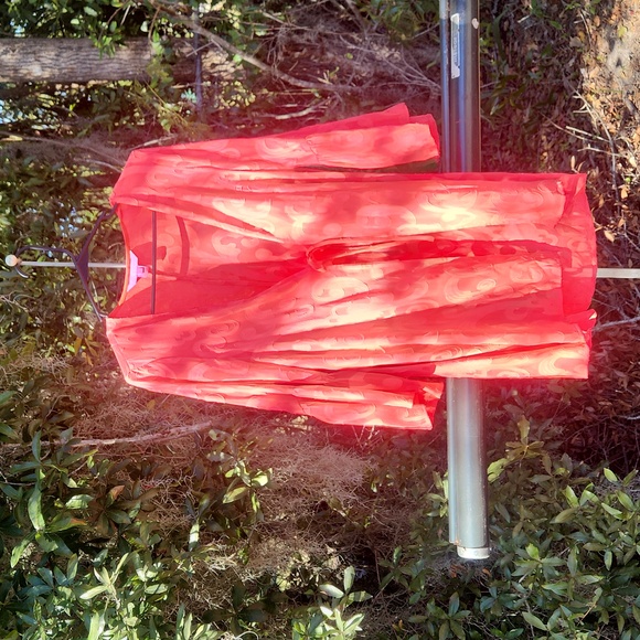 Lilly Pulitizer Motley Swirl Jacquard Coverup - Picture 4 of 8